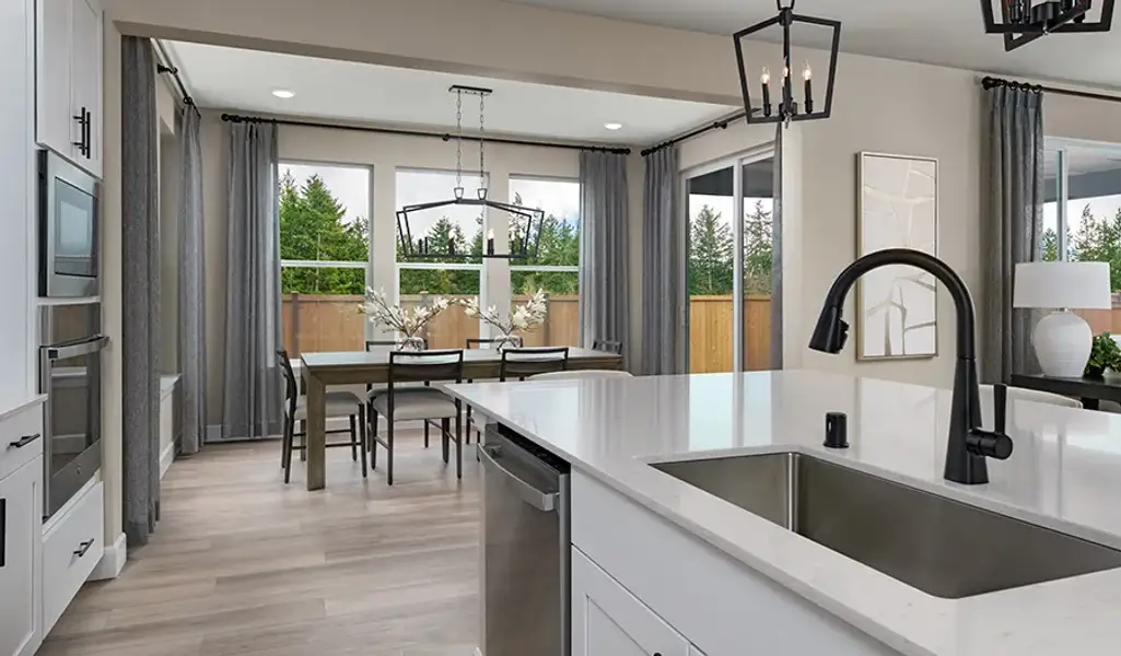 Coronado-W723-Uplands Kitchen