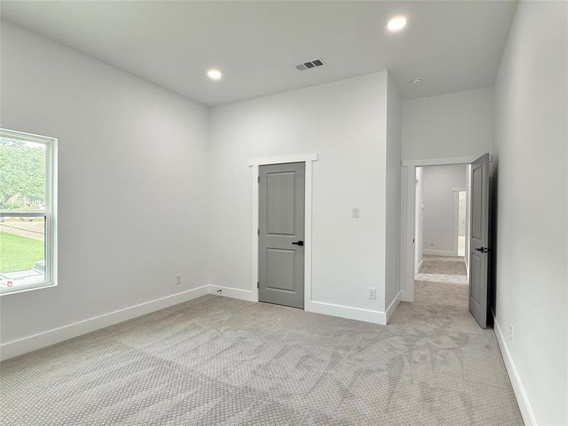 Spacious, unfurnished interior of a new home in , Fort Worth (Image 21). Spacious, unfurnished interior of a new home in , Fort Worth (Image 21).
