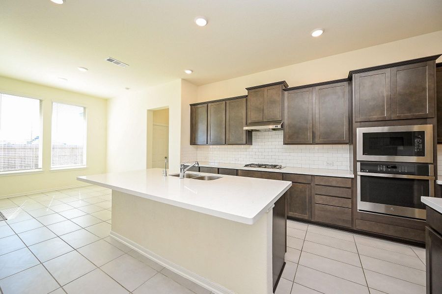 Furnished interior view inside a new home in StoneCreek Estates, Richmond (Image 9).