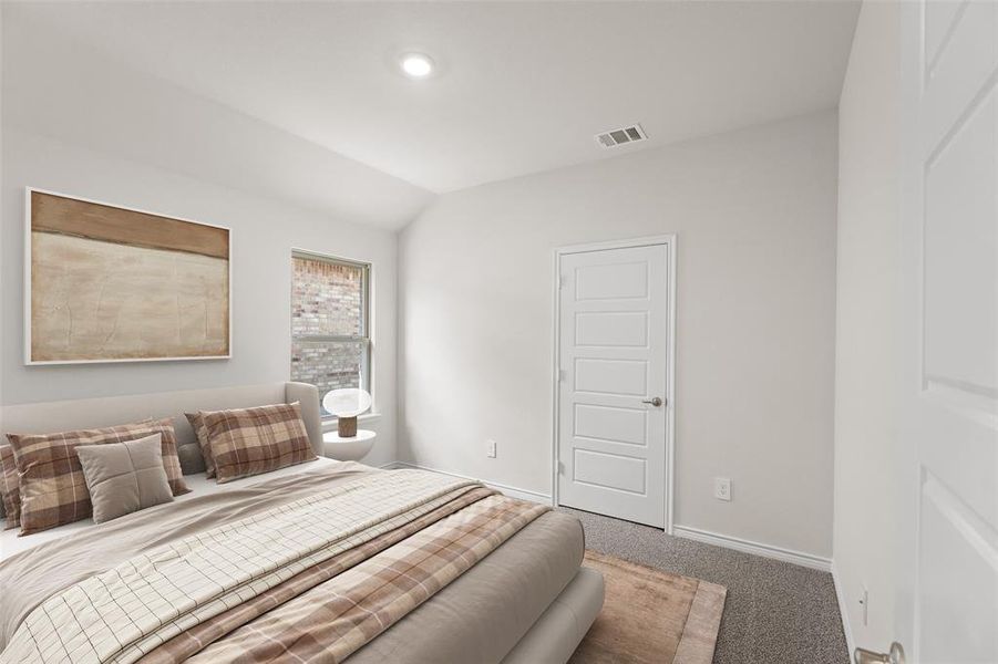 Furnished interior view inside a new home in Williamsburg, Fate (Image 8).