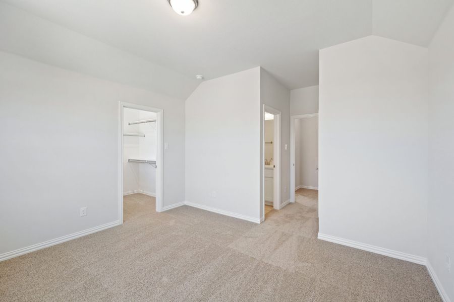 Spacious, unfurnished interior of a new home in Elevon, Lavon (Image 39).