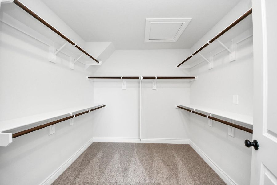 Spacious, unfurnished interior of a new home in Lexington Heights, Willis (Image 27).