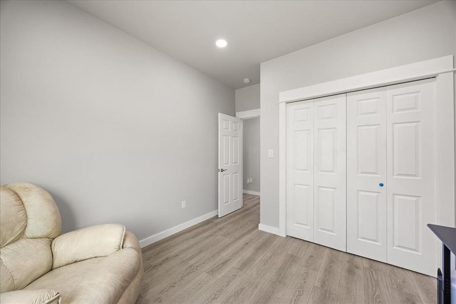 Spacious, unfurnished interior of a new home in , Granbury (Image 21).