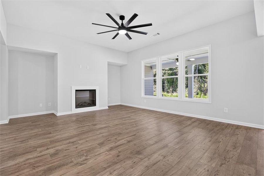 Spacious, unfurnished interior of a new home in , Athens (Image 20).