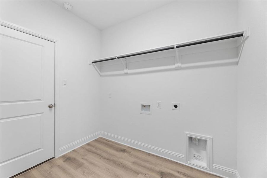 9-SQFT-0085 9-SQFT-0085