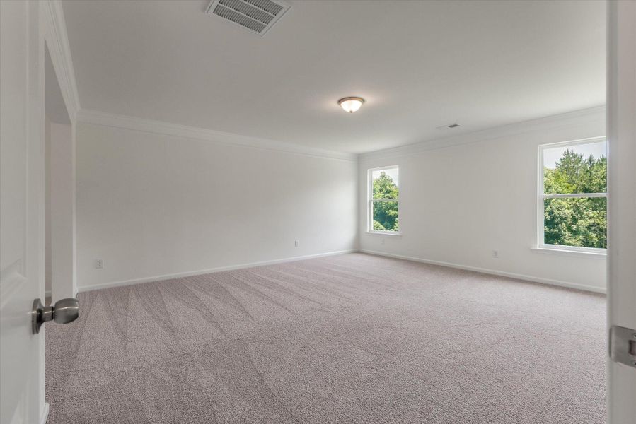 Spacious, unfurnished interior of a new home in Parker's Preserve, Ridgeville (Image 42).