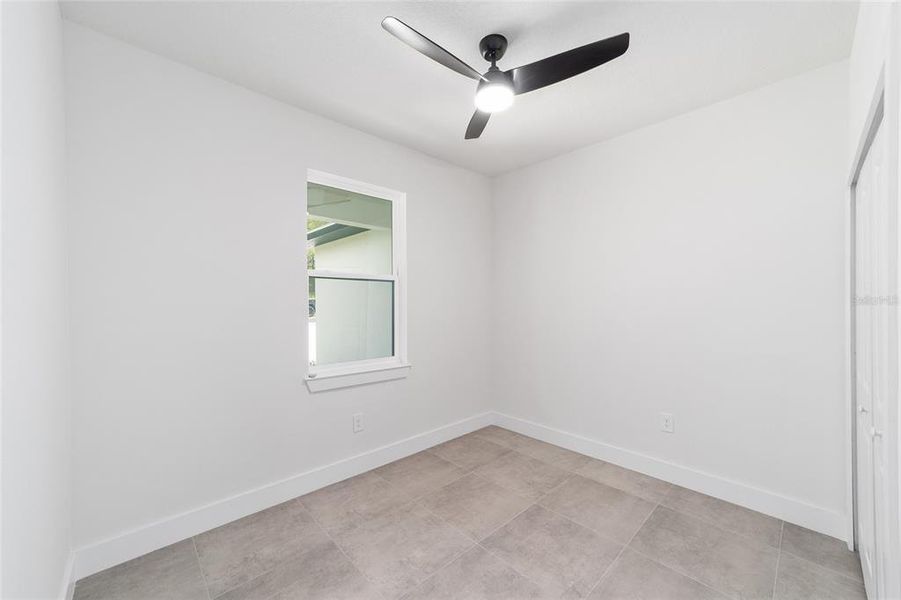 Spacious, unfurnished interior of a new home in , Ocala (Image 33).