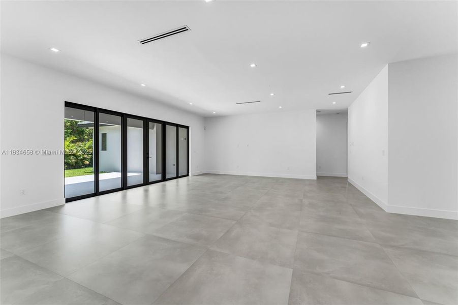 Spacious, unfurnished interior of a new home in , Cutler Bay (Image 27). Spacious, unfurnished interior of a new home in , Cutler Bay (Image 27).