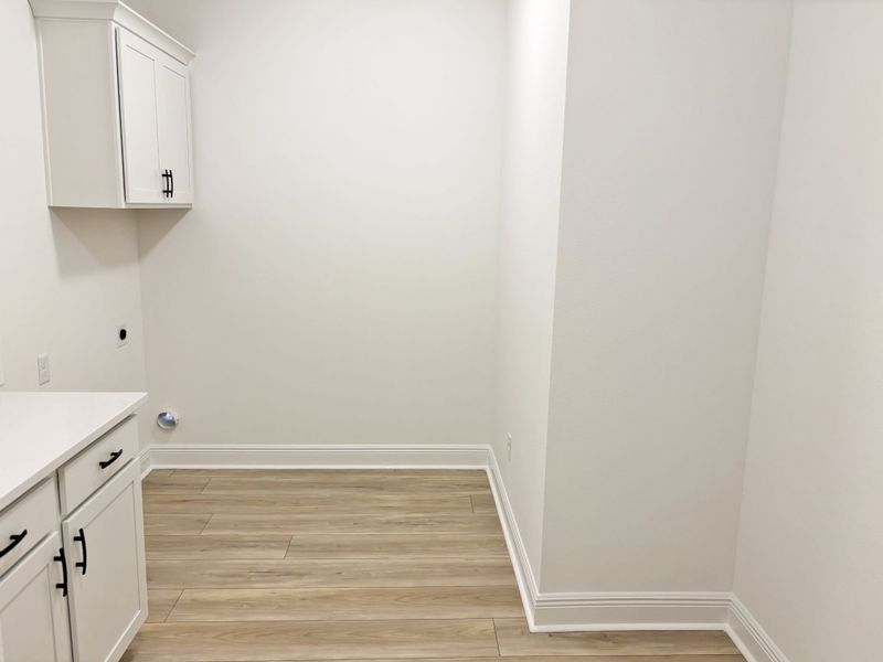 Spacious, unfurnished interior of a new home in Young Oaks, Crestview (Image 15). Spacious, unfurnished interior of a new home in Young Oaks, Crestview (Image 15).