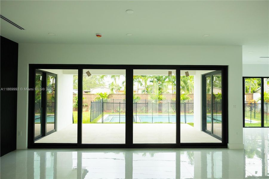 Spacious, unfurnished interior of a new home in , Miami (Image 12).