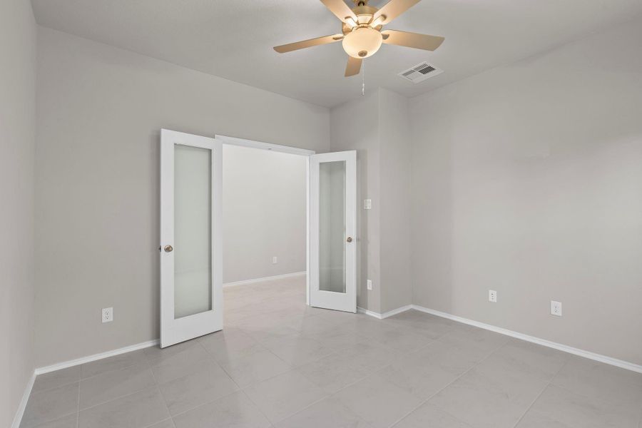 Spacious, unfurnished interior of a new home in Grand Central Park, Conroe (Image 14). Spacious, unfurnished interior of a new home in Grand Central Park, Conroe (Image 14).