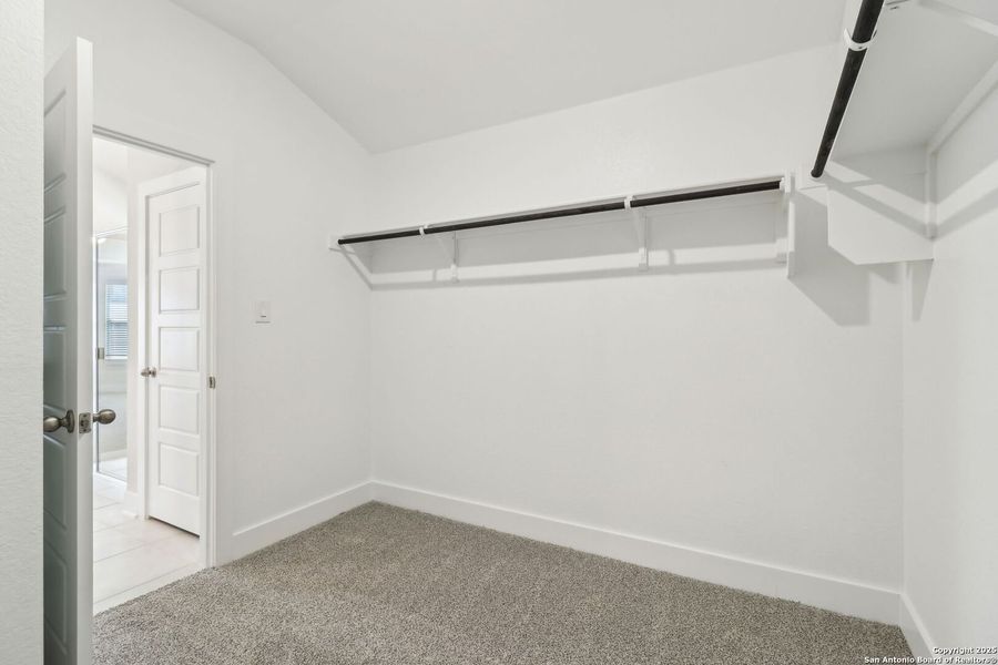 Spacious, unfurnished interior of a new home in Comanche Ridge, San Antonio (Image 42).