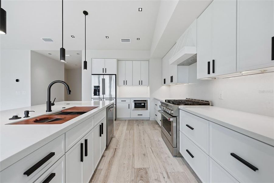 Furnished interior view inside a new home in , Gainesville (Image 10).