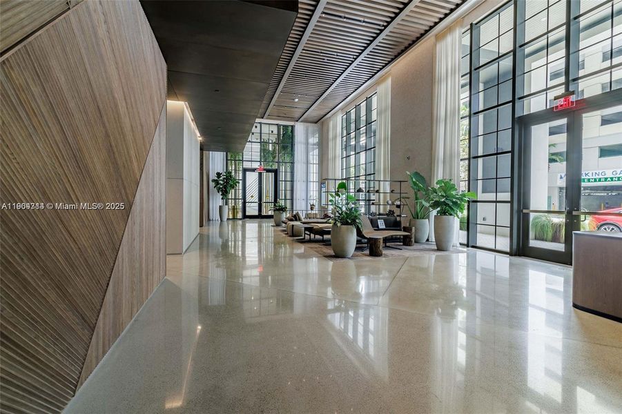 Community amenities in , Miami (Image 33).