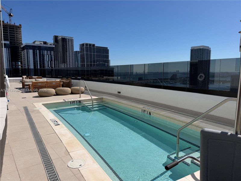 Condo located in Miami, FL showcasing its design and architecture (Image 17).