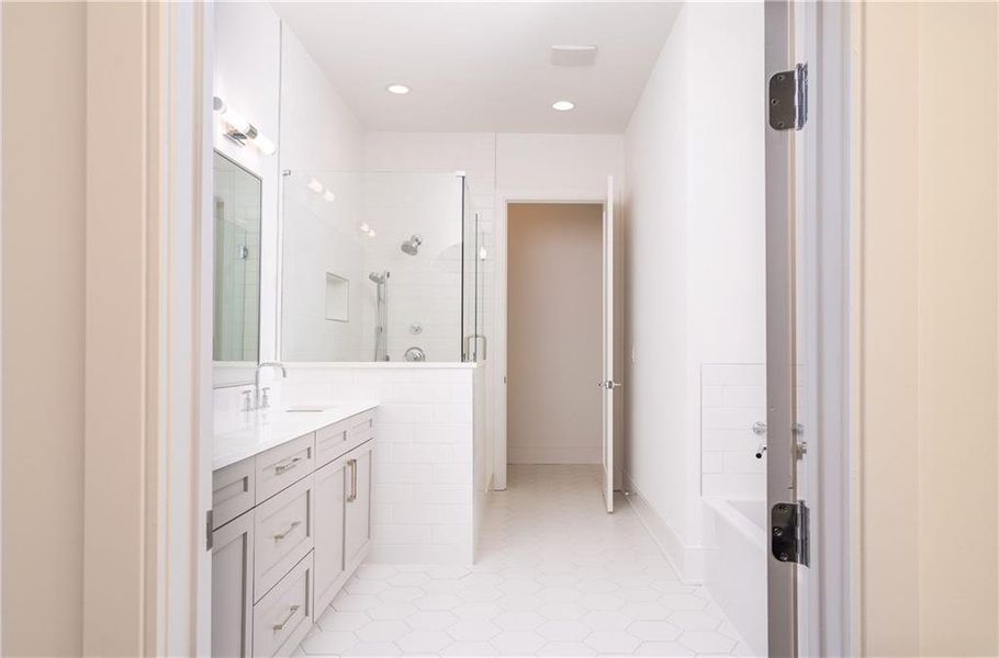 Furnished interior view inside a new home in 1200 Ponce, Atlanta (Image 12).