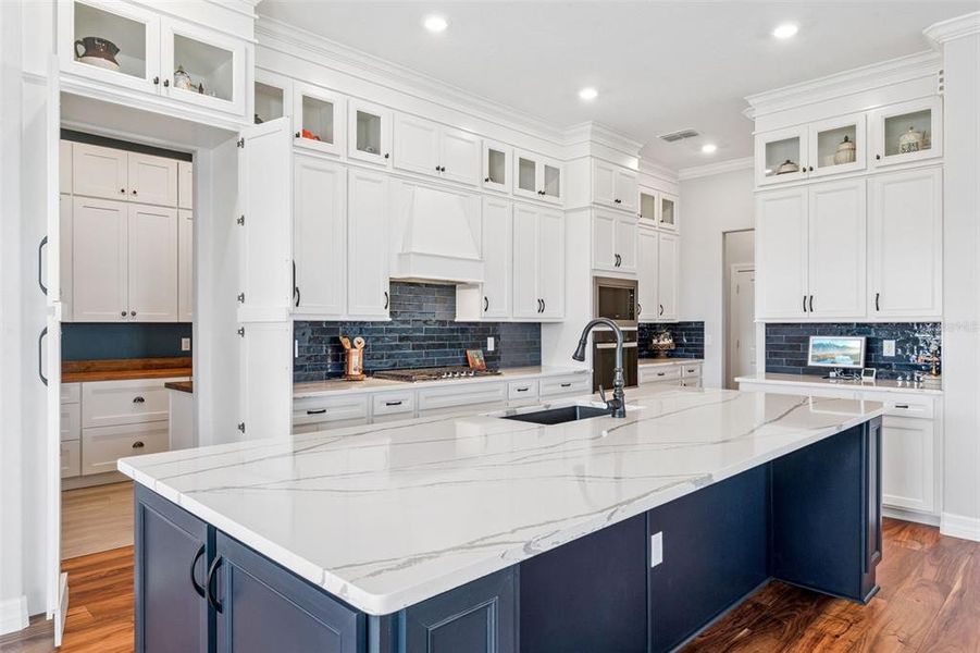 Furnished interior view inside a new home in Del Webb Minneola, Minneola (Image 11).