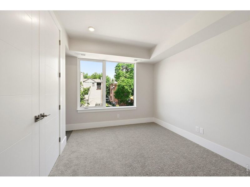 Spacious, unfurnished interior of a new home in , Boulder (Image 22).