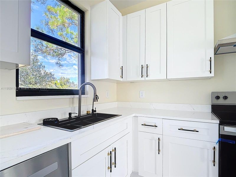 Image 50 of a home in .