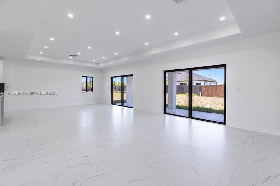 Spacious, unfurnished interior of a new home in , Cape Coral (Image 12).