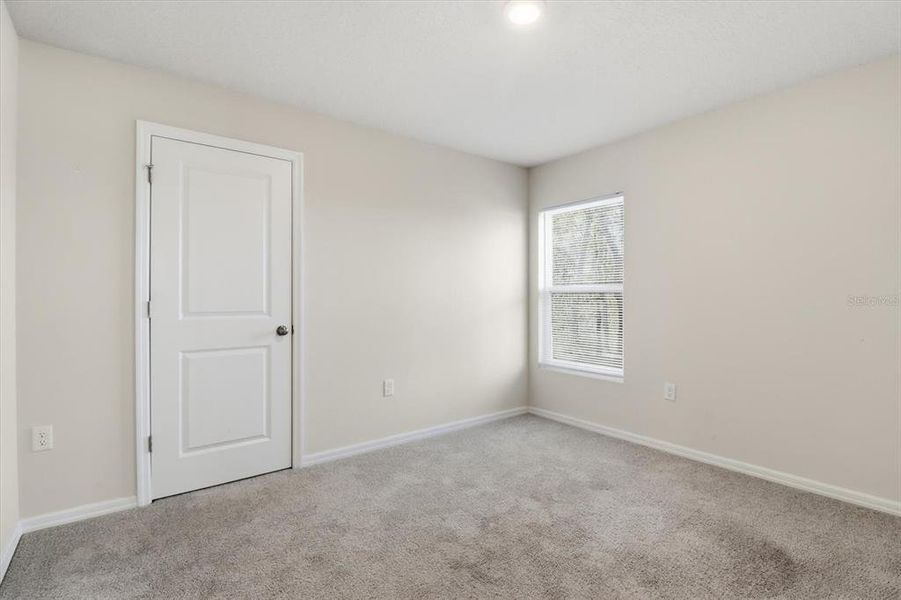 Spacious, unfurnished interior of a new home in , Dunnellon (Image 21).