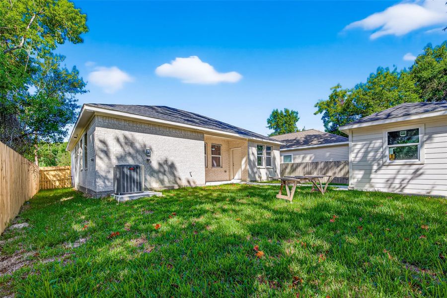 Exterior details and patio area of a home in , Texas City (Image 15). Exterior details and patio area of a home in , Texas City (Image 15).