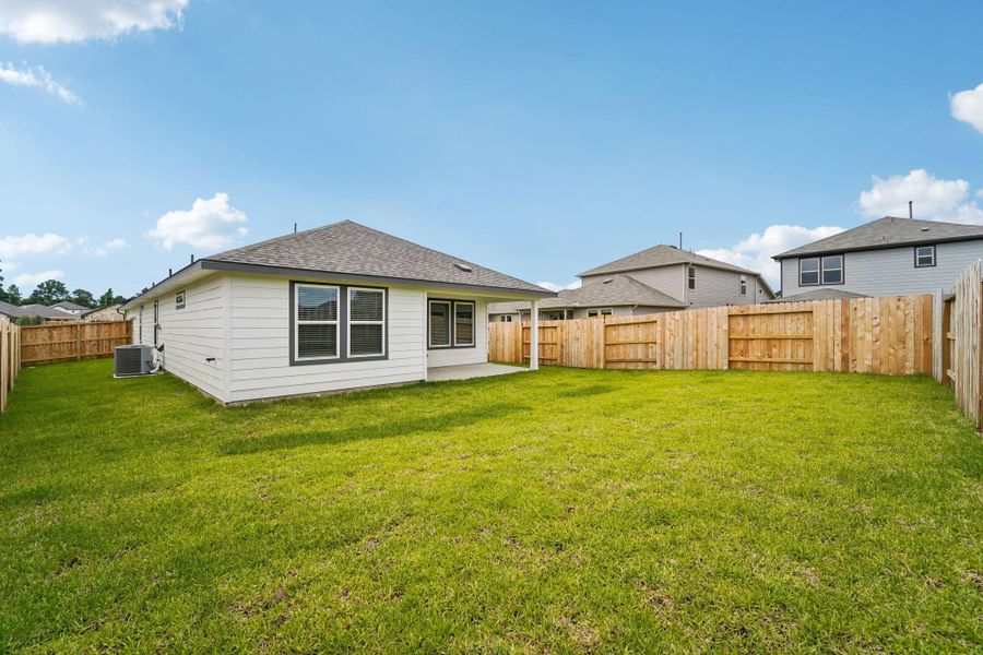 Photo is not of the actual home, but is an inspirational photo of builder’s model home and may depict options, furnishings, and/or decorator features that are not included Photo is not of the actual home, but is an inspirational photo of builder’s model home and may depict options, furnishings, and/or decorator features that are not included