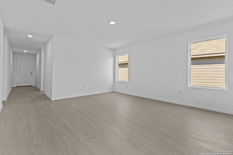 Spacious, unfurnished interior of a new home in Torian Village: Watermill Collection, San Antonio (Image 15).