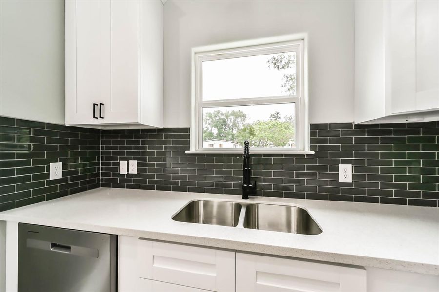 Furnished interior view inside a new home in , Conroe (Image 13).