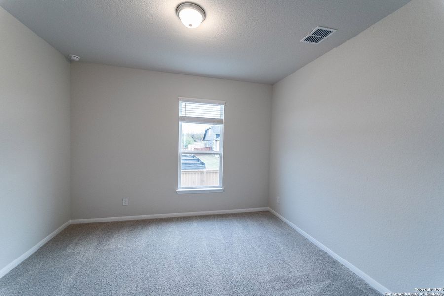 Spacious, unfurnished interior of a new home in Homestead, Schertz (Image 11).