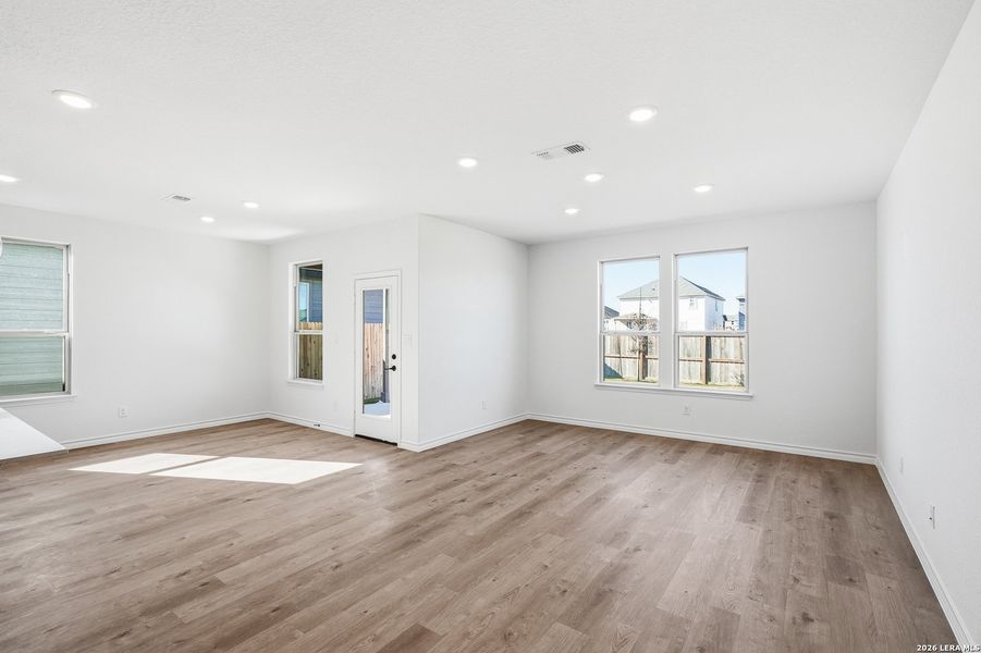 Spacious, unfurnished interior of a new home in Dove Song, Marion (Image 19).
