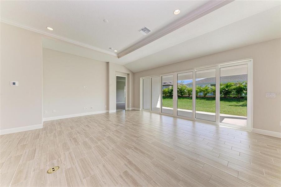 Spacious, unfurnished interior of a new home in Waterset, Apollo Beach (Image 17).