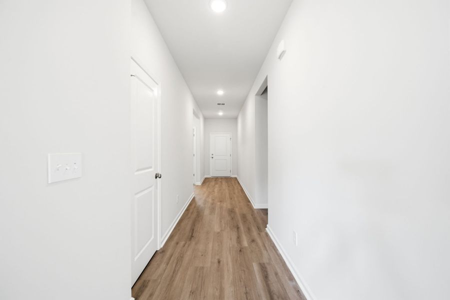Spacious, unfurnished interior of a new home in Grand Arbor, Blythewood (Image 21). Spacious, unfurnished interior of a new home in Grand Arbor, Blythewood (Image 21).