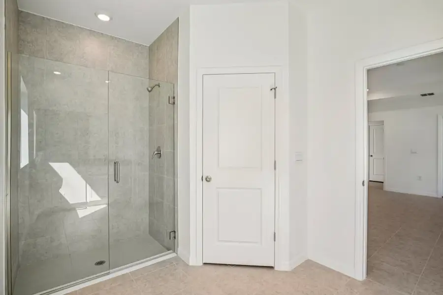Representative unfurnished interior of a home built from the Huntington by Maronda Homes in Palm Coast, Palm Coast (Image 40).