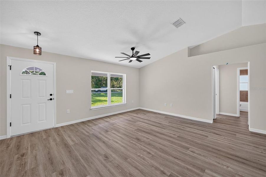 Spacious, unfurnished interior of a new home in , Ocklawaha (Image 17).