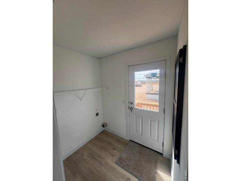 Spacious, unfurnished interior of a new home in , Nunn (Image 4).