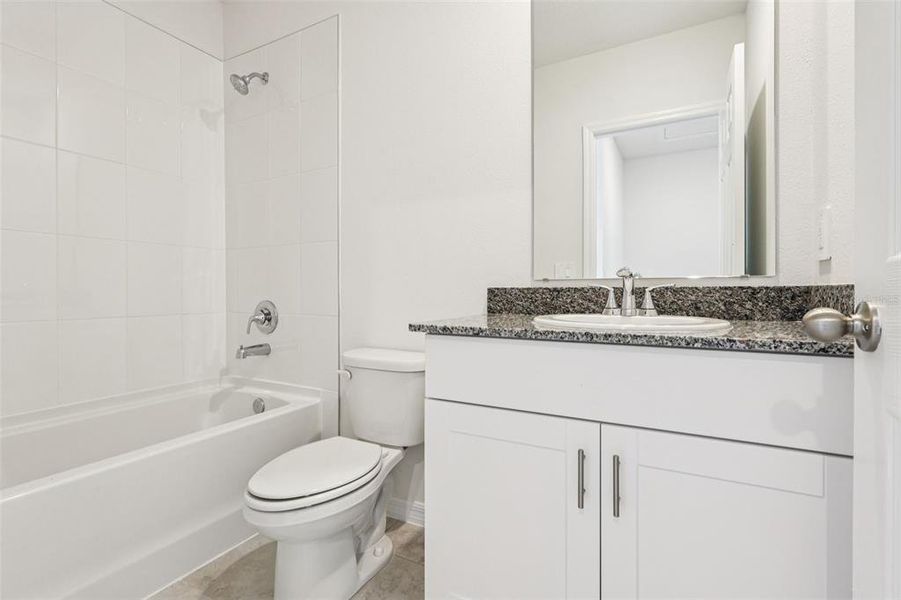 Furnished interior view inside a new home in , Lake Alfred (Image 9).