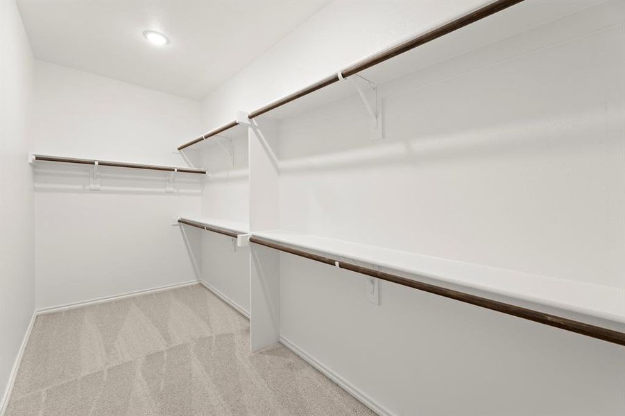 24. 1708 Potomac - Closet