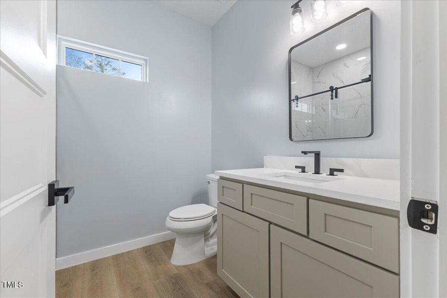 61-123-125 Ottawa Dr