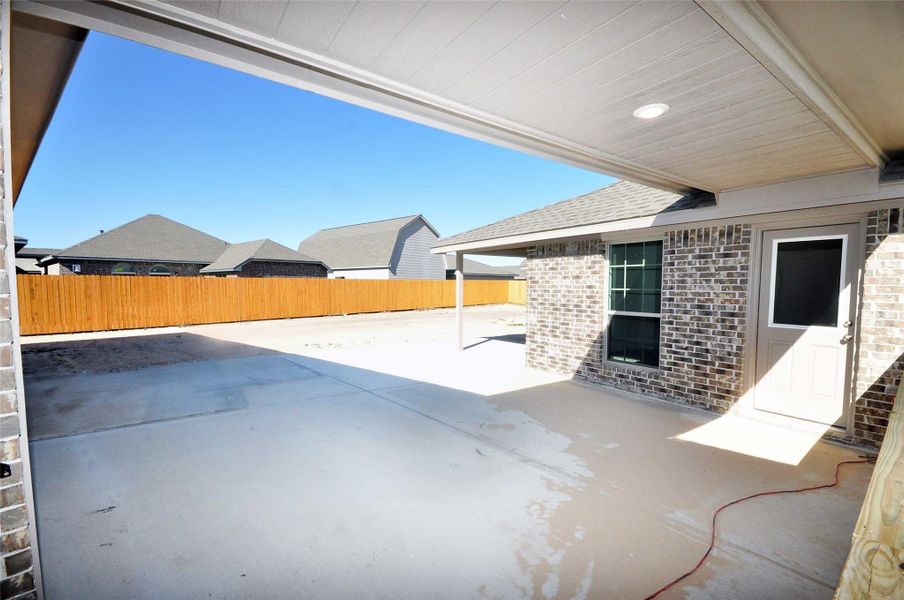 Breezeway from garage to home. Keeps you protected in a rain. Breezeway from garage to home. Keeps you protected in a rain.