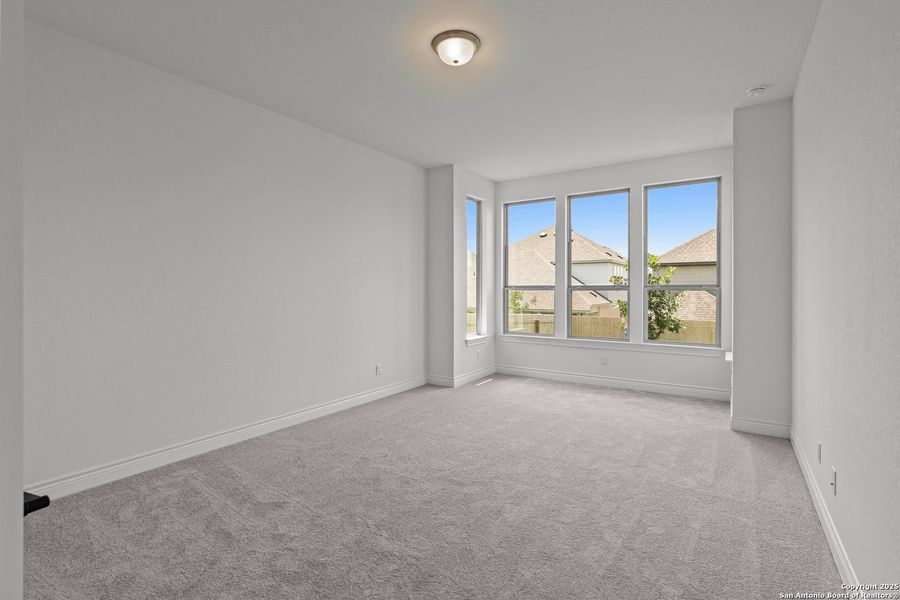 Spacious, unfurnished interior of a new home in Bison Ridge, San Antonio (Image 28).