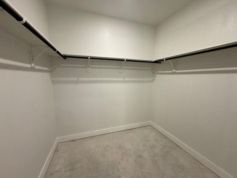 Spacious, unfurnished interior of a new home in King Crossing Estates, Van Alstyne (Image 8). Spacious, unfurnished interior of a new home in King Crossing Estates, Van Alstyne (Image 8).