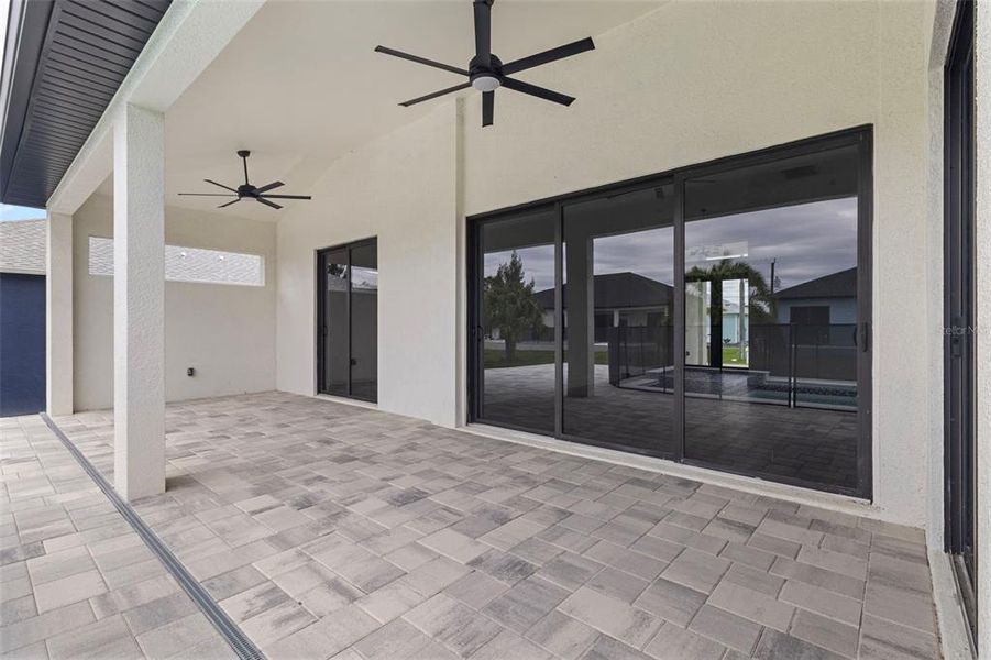 Exterior details and patio area of a home in , Port Charlotte (Image 3).