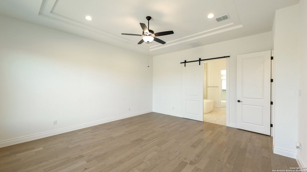 Spacious, unfurnished interior of a new home in , New Braunfels (Image 23).