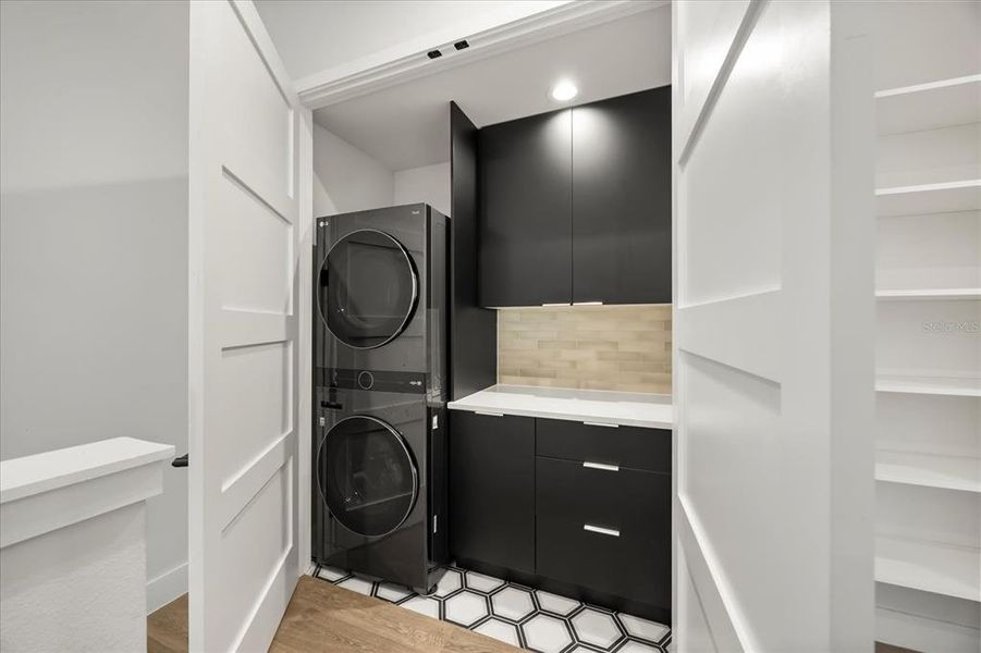 Furnished interior view inside a new home in , Winter Park (Image 8).