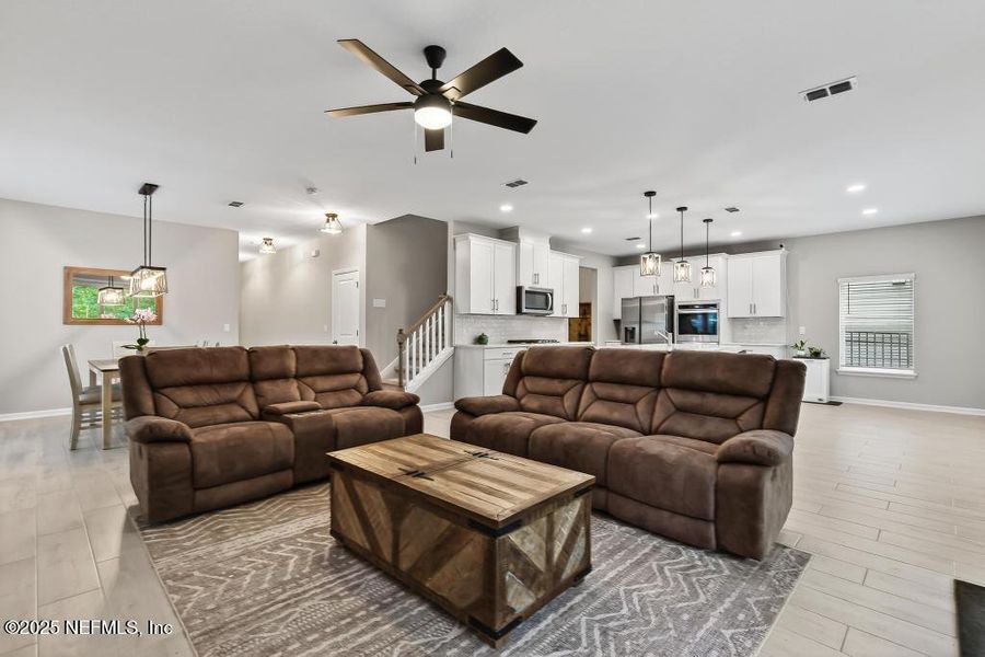 Furnished interior view inside a new home in Tributary, Yulee (Image 15).