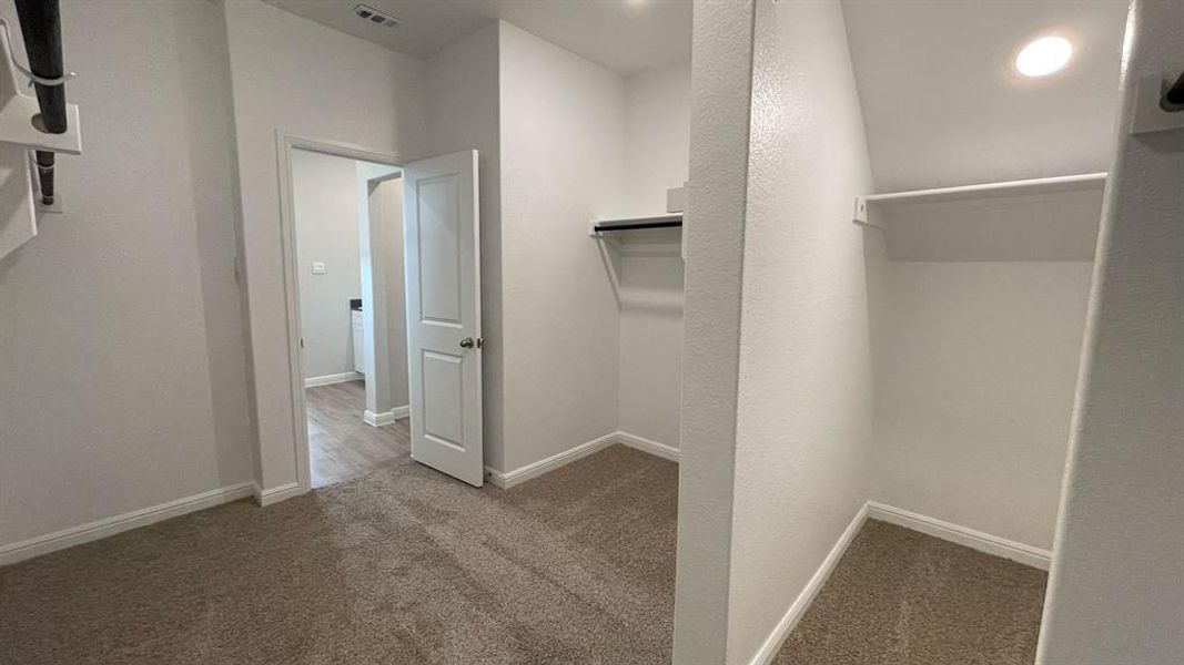 Spacious, unfurnished interior of a new home in Terra Trace, Fort Worth (Image 12).