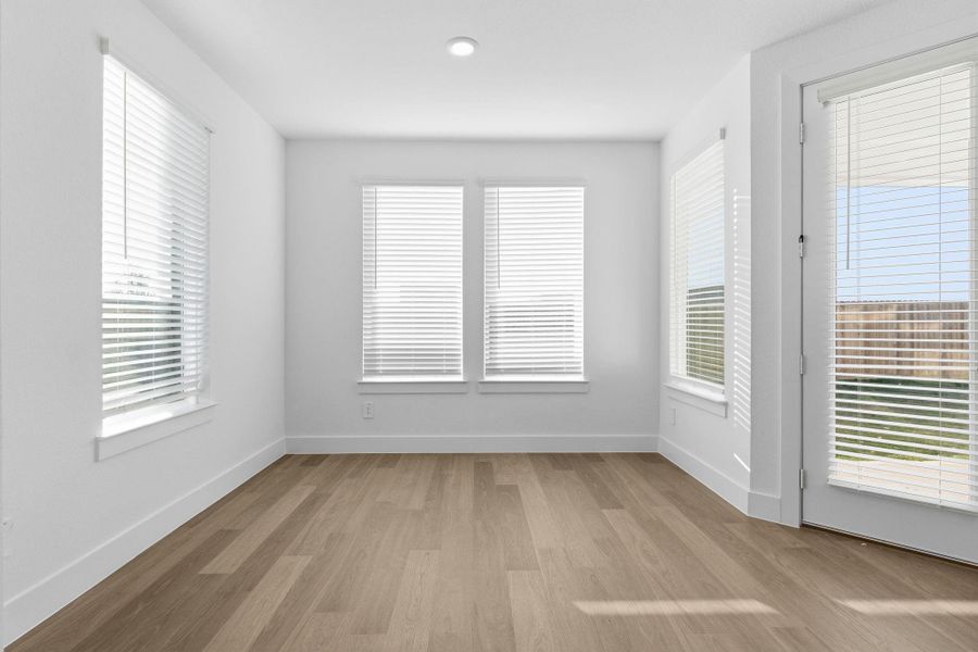 Spacious, unfurnished interior of a new home in , League City (Image 28).
