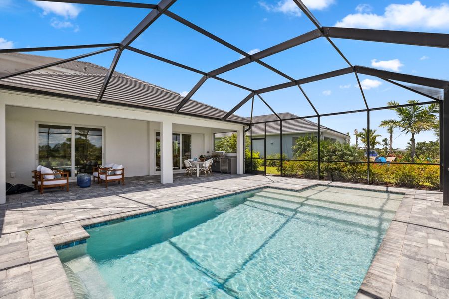 Representative exterior details of a home built from the Heritage 2 by Neal Communities in Palmera, Venice (Image 33).