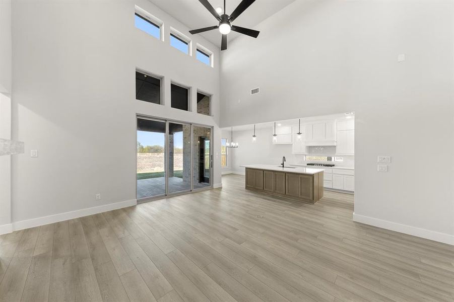 08. 2040 Valencia - Family (2)